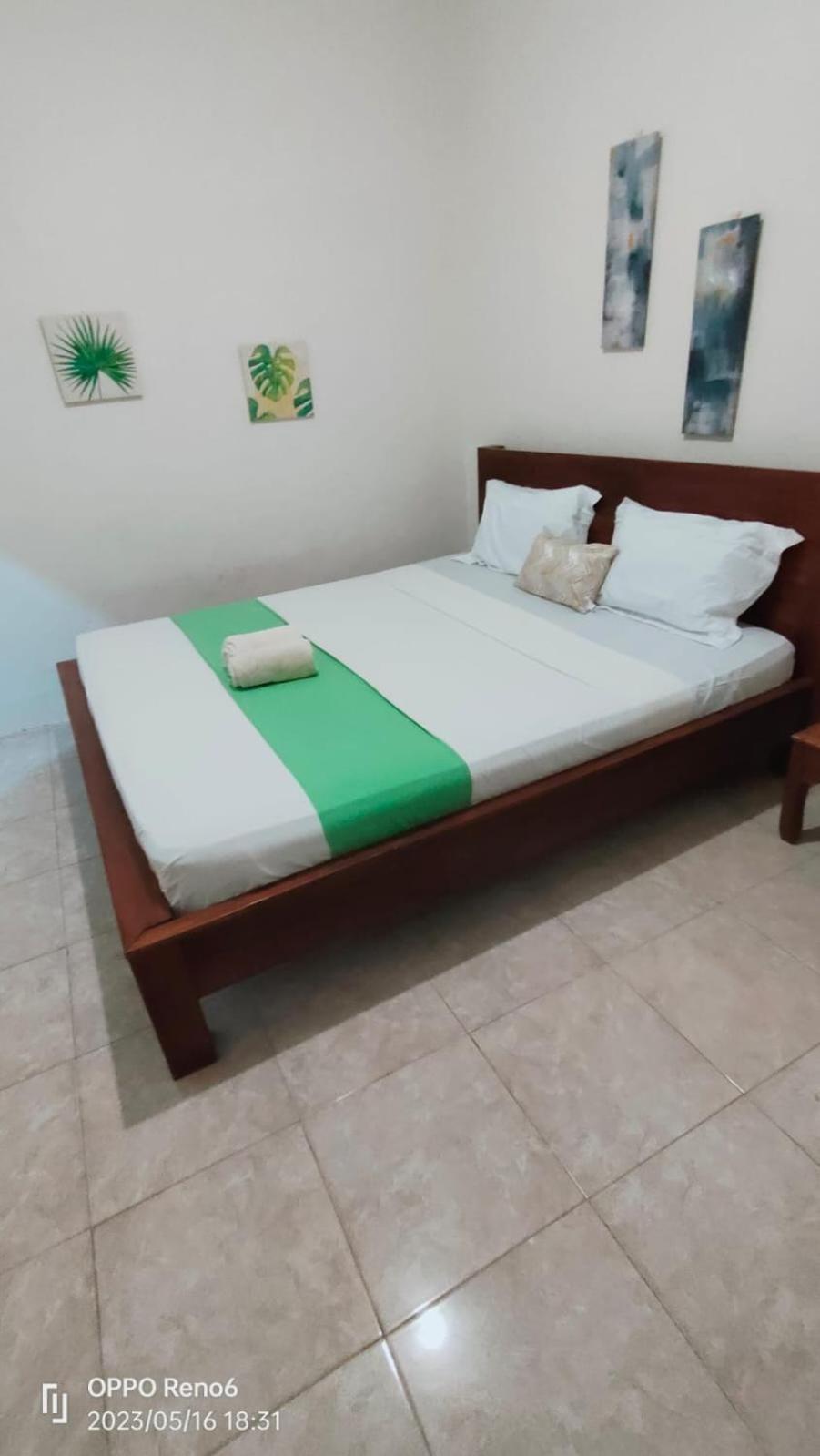 Pineapple Guest House Gili Air Cameră foto